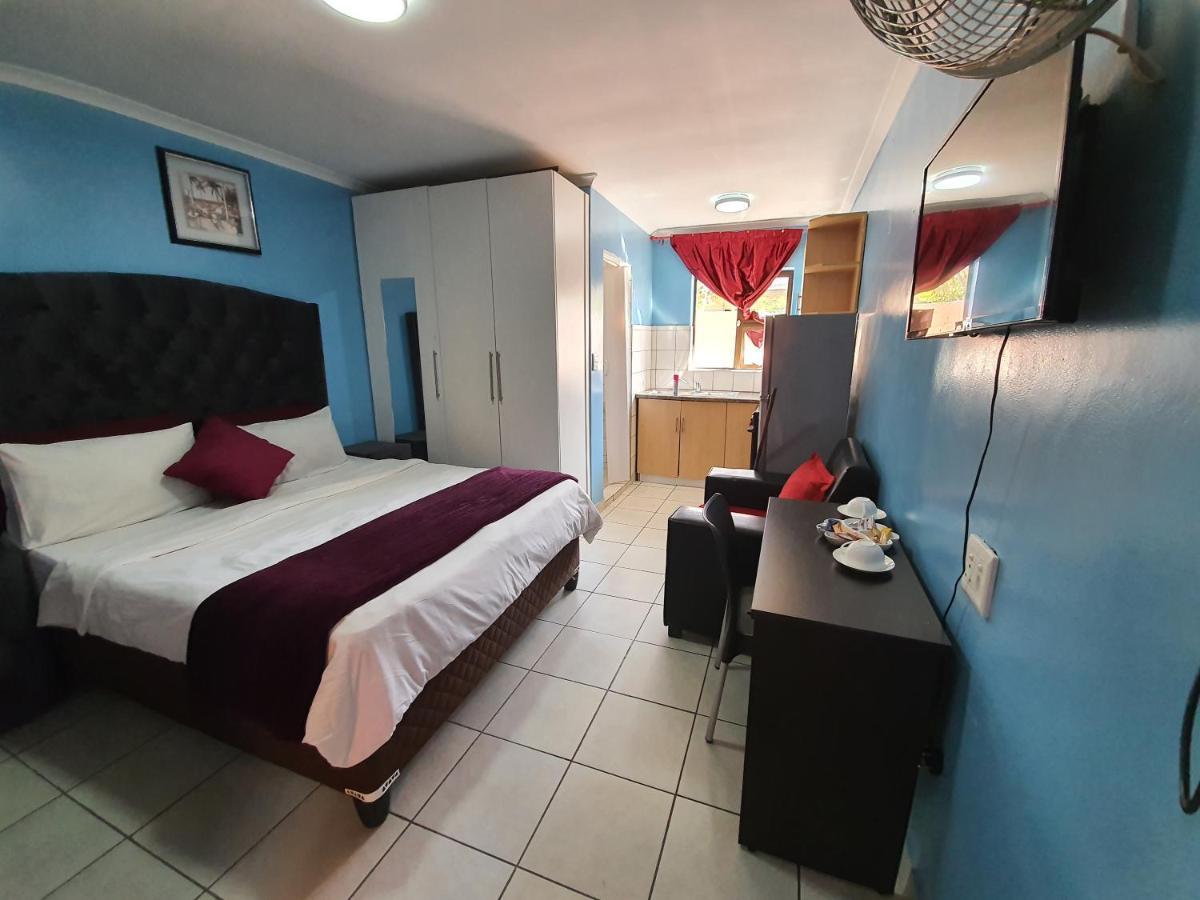 Naya Guest house 2*