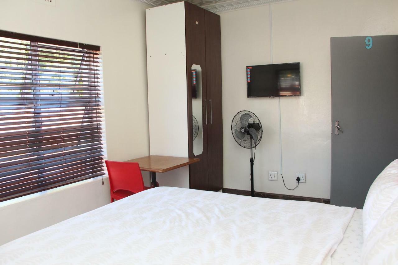 Naya Guest house 2*